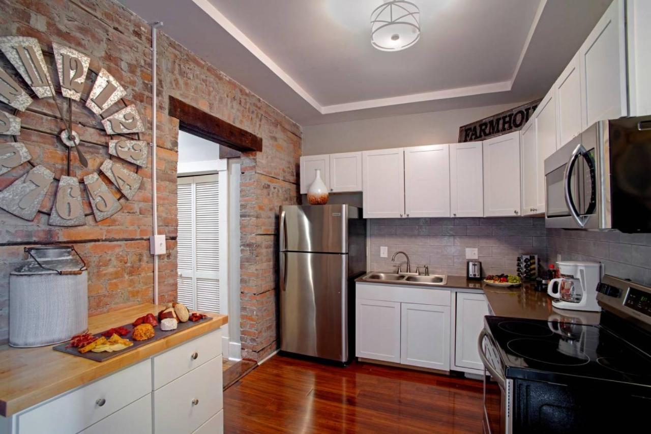 サバンナ414 Waldburg A - Newly Renovated Apt With Outdoor Space!アパートメント エクステリア 写真